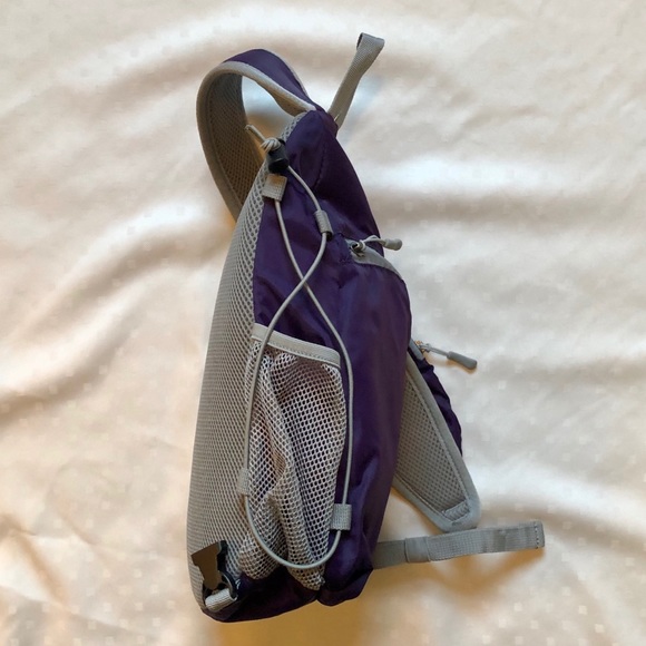 Eddie Bauer Sling Pack - Picture 2 of 5